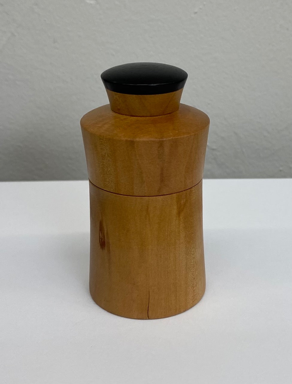 AH100 Lidded Box, Madrone