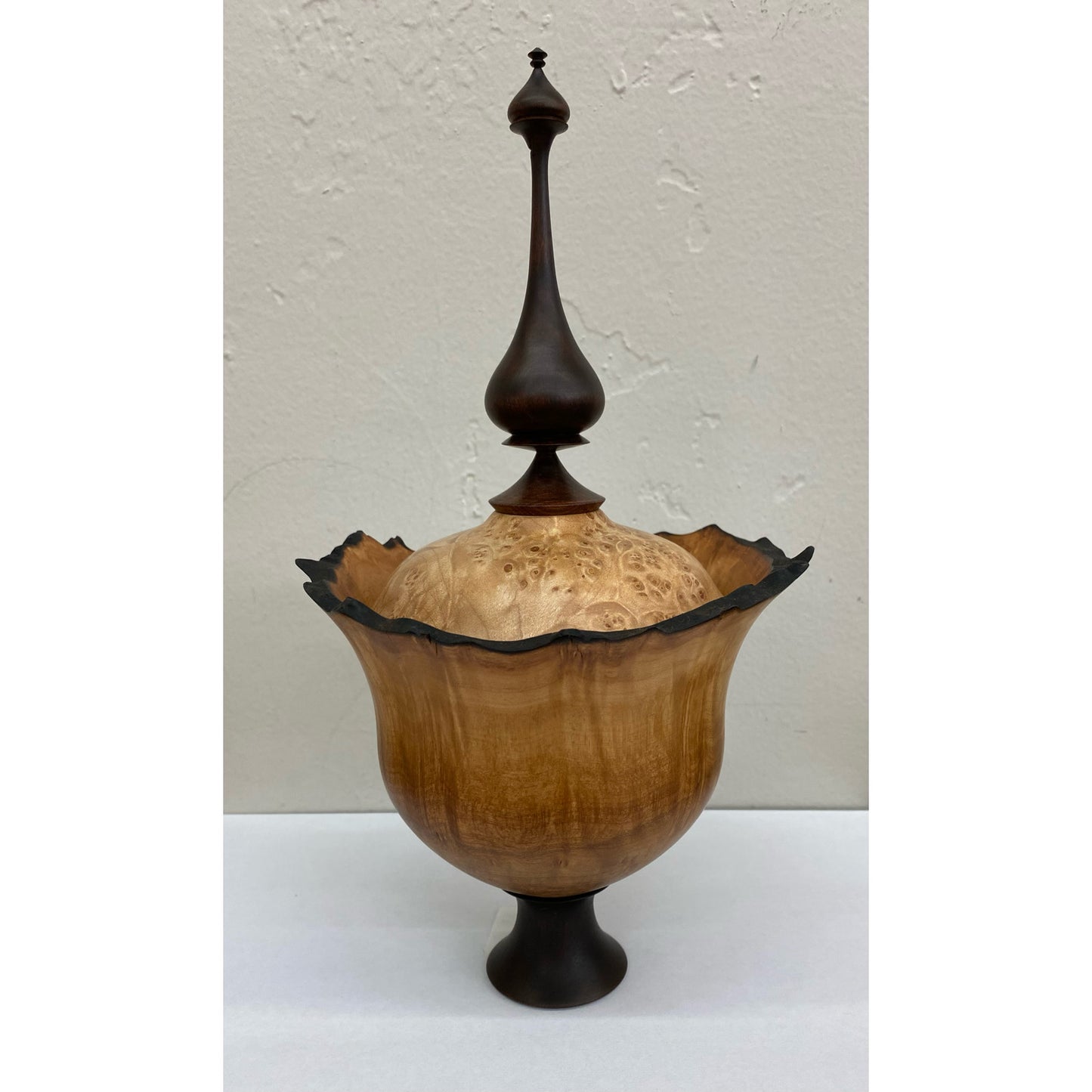 AH91 Lidded Box w/Finial