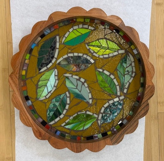JR67 Lg. Round Green Leaf Tray
