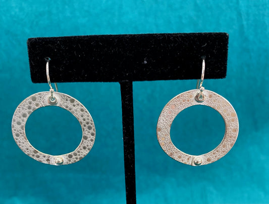 GT76 Silver Hoops/Bubble Texture