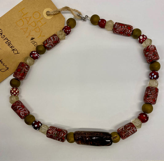 CEL25JW3 Raspberry Necklace