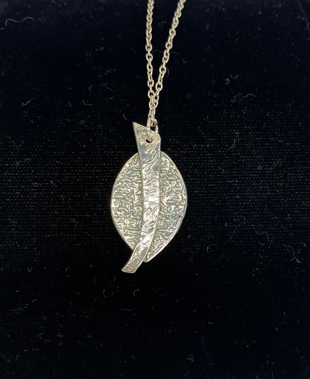 GT85 Oval Necklace