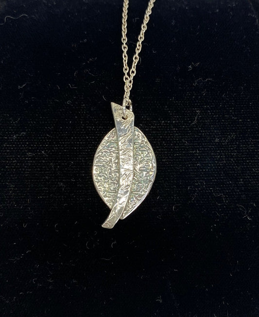 GT85 Oval Necklace