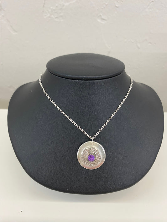 GT89 Circle Pendant w/Amythyst
